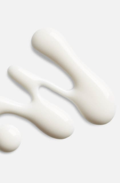 Clear Ultra-Light Daily Hydrating Fluid SPF 30 Full size