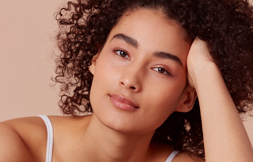 De beste make-up voor een acne-gevoelige huid