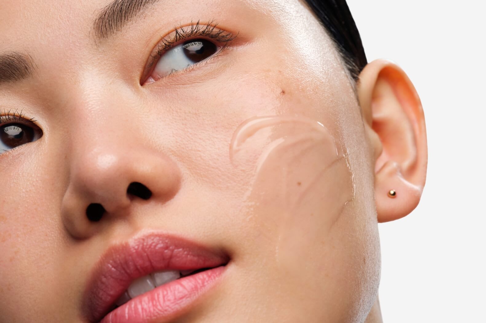 How to Build the Perfect Anti-Acne Routine Article
